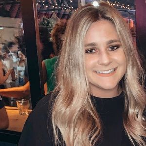 Meet your Posher, Raegan